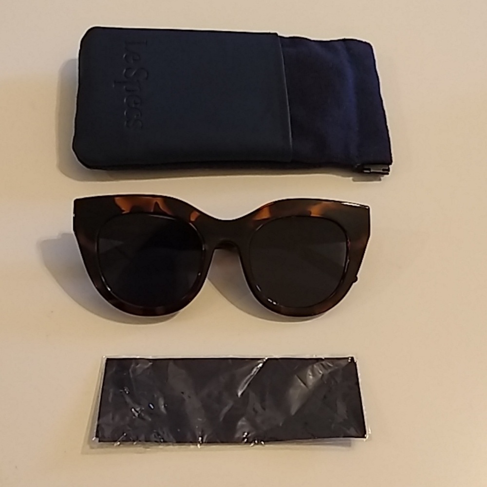 Le Specs Air Heart ❤️ Sunglasses